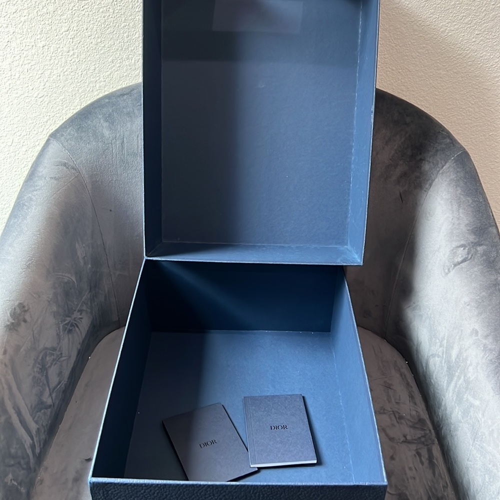 DIOR Empty Textured Gift Box Tissue Ribbon Medium Christian Dior 15.5”x10.5”x3” - Picture 3 of 5